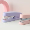 ΣΥΡΡΑΠΤΙΚΗ ΜΗΧΑΝΗ DELI MACARON No 0402F σύρμα Νο24/6 26/6  3 ΧΡΩΜΑΤΑ