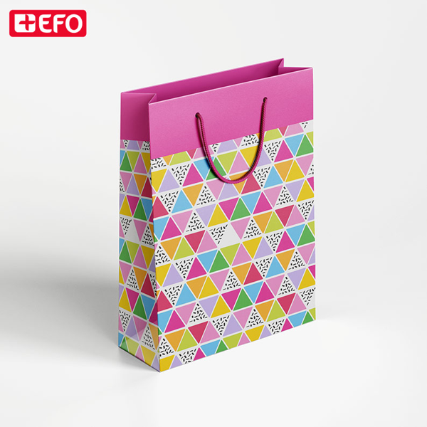 ΣΑΚΟΥΛΑ ΔΩΡΟΥ ΧΑΡΤΙΝΗ +EFO TRIANGLE 23x32x11cm 1 TEM 860612