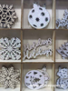 ΞΥΛΙΝΑ ΔΙΑΚΟΣΜΗΤΙΚΑ ΧΡΙΣΤΟΥΓΕΝΝΩΝ MDF  13,5x13,5cm 27 τμχ
